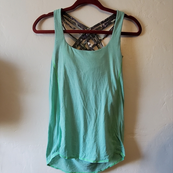 Lululemon - Picture 4 of 5